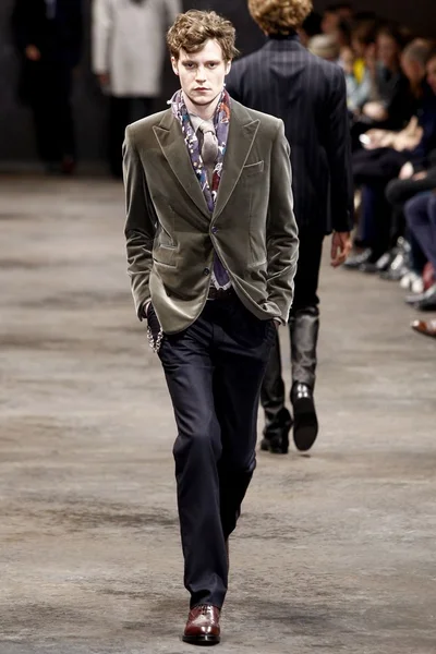 Look 41